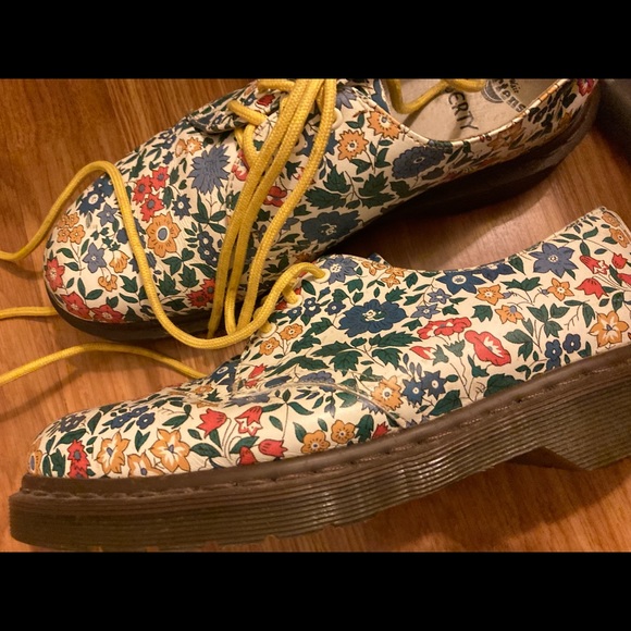 Dr. Martens x Liberty London floral oxfords - Picture 3 of 7